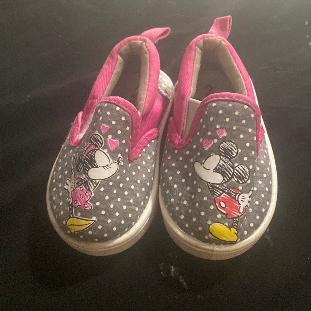 mini mouse and mickey mouse shoes size 2